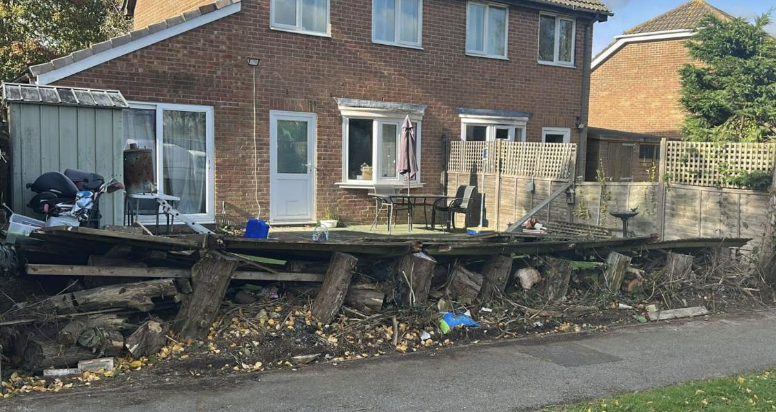 Old fencing before replacement, Kent